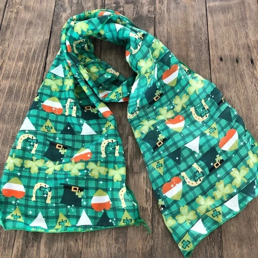 Lightweight Plaid Irish Rectangle Scarf clover St Patrick’s Horseshoe Ireland
